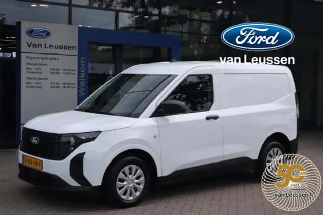 Ford Transit Courier (2024) thumbnail 1