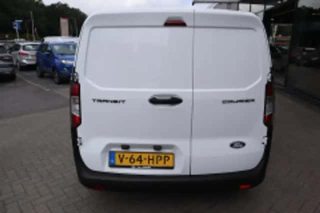 Ford Transit Courier (2024) thumbnail 4