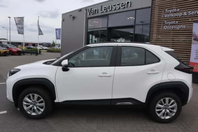 Toyota Yaris Cross (2025) thumbnail 2