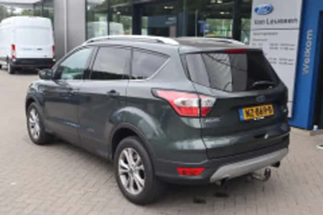 Ford Kuga (2017) thumbnail 3
