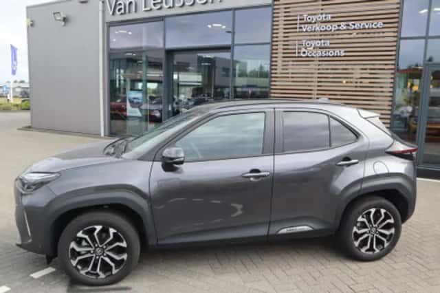 Toyota Yaris Cross (2025) thumbnail 2