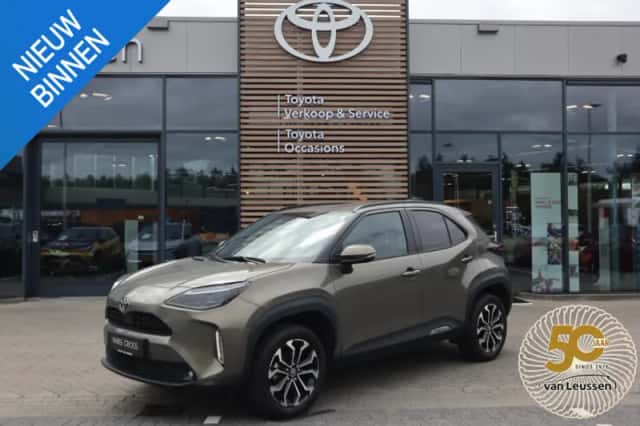Toyota Yaris Cross (2025) thumbnail 1
