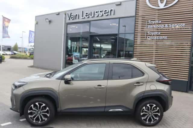 Toyota Yaris Cross (2025) thumbnail 2