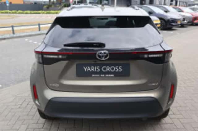 Toyota Yaris Cross (2025) thumbnail 4