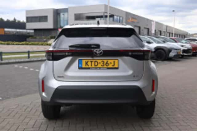 Toyota Yaris Cross (2025) thumbnail 4