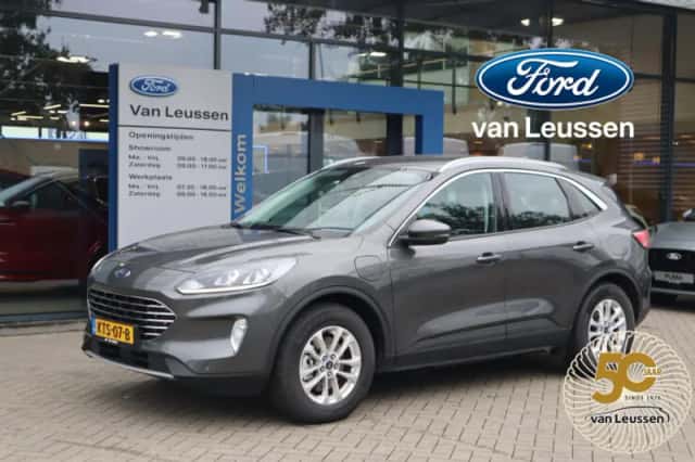 Ford Kuga (2021) thumbnail 1