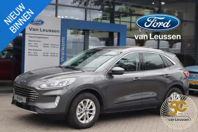 Ford Kuga (2021) thumbnail 1