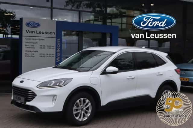 Ford Kuga (2022) thumbnail 1