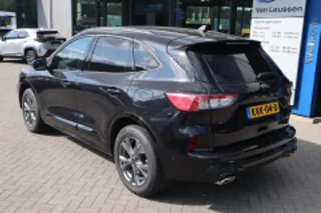 Ford Kuga (2023) thumbnail 3