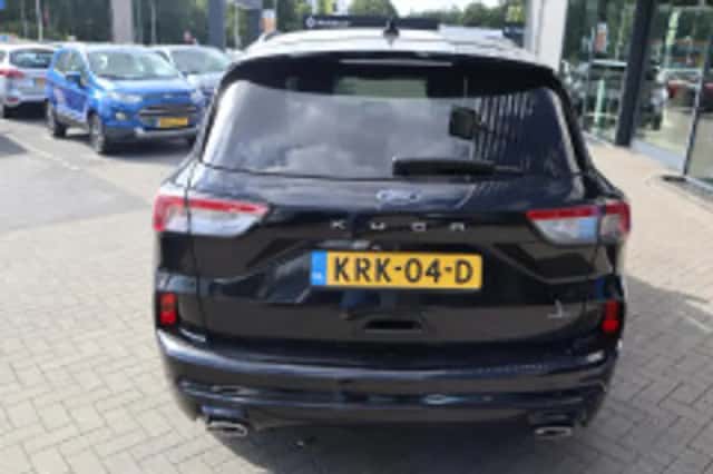 Ford Kuga (2023) thumbnail 4