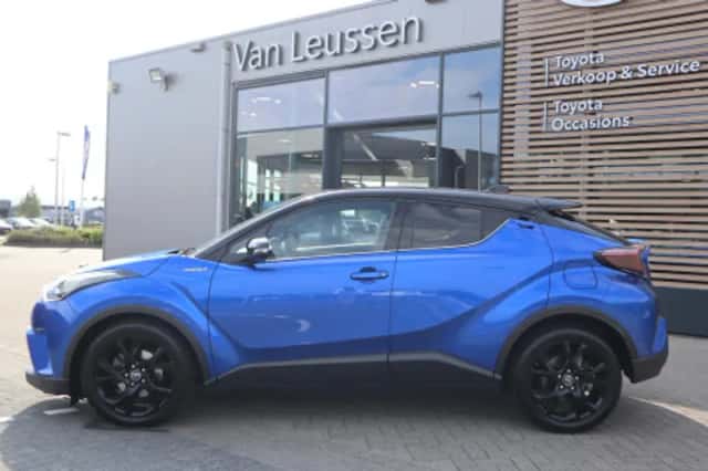 Toyota C hr (2019) thumbnail 2
