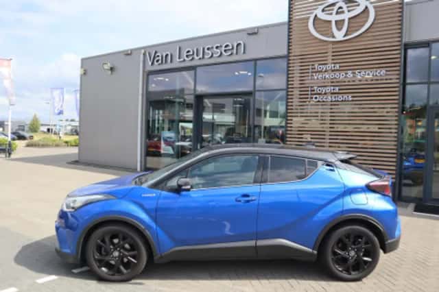 Toyota C hr (2019) thumbnail 2