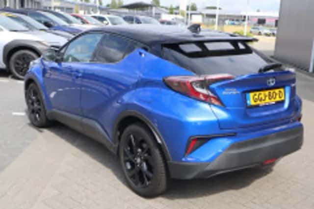 Toyota C hr (2019) thumbnail 3