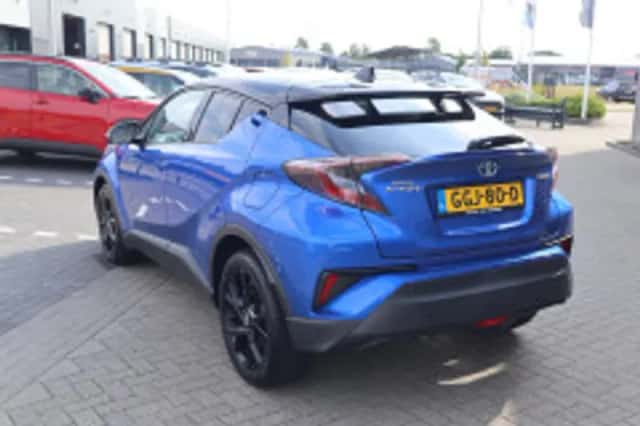 Toyota C hr (2019) thumbnail 3