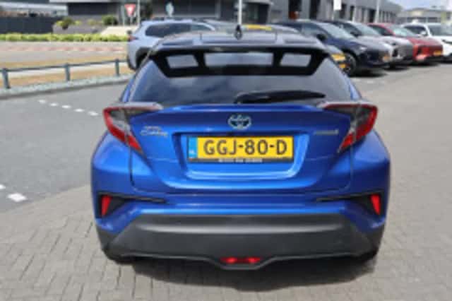 Toyota C hr (2019) thumbnail 4