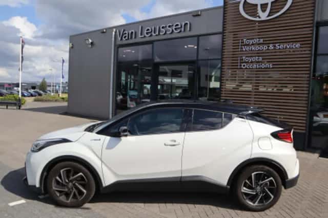 Toyota C hr (2020) thumbnail 2