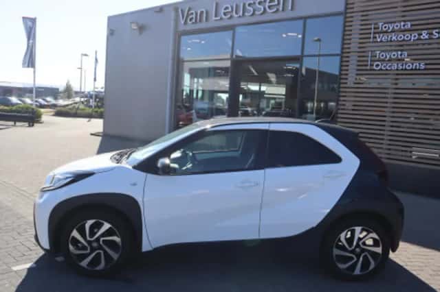 Toyota Aygo (2024) thumbnail 2