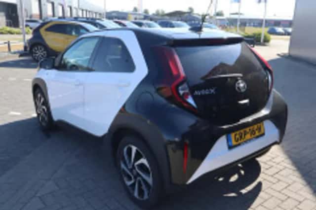 Toyota Aygo (2024) thumbnail 3