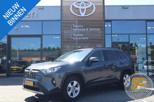 Toyota RAV4 (2021) thumbnail 1