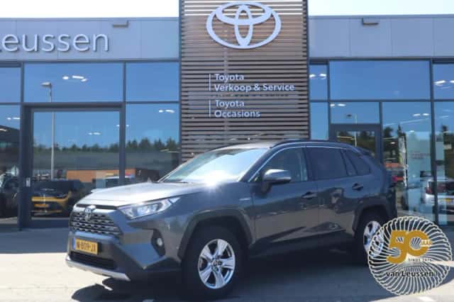 Toyota RAV4 (2021) thumbnail 1