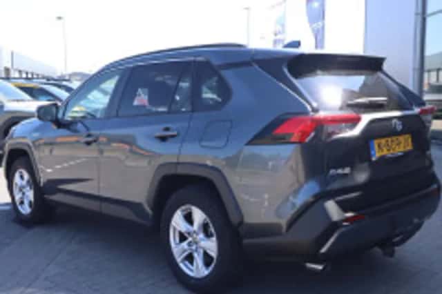 Toyota RAV4 (2021) thumbnail 4