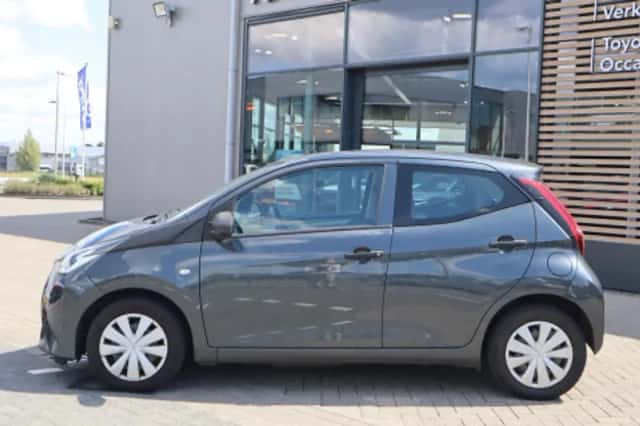 Toyota Aygo (2019) thumbnail 2