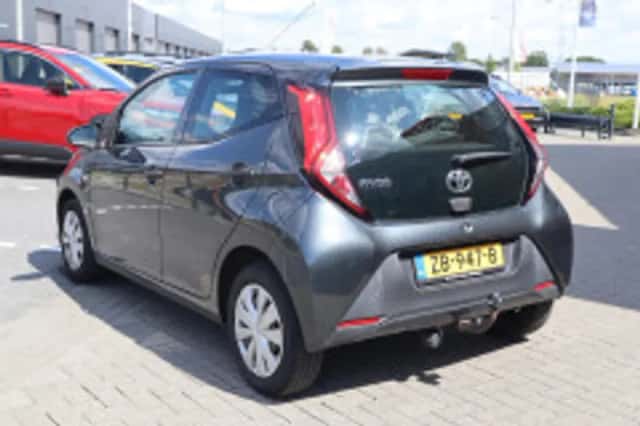 Toyota Aygo (2019) thumbnail 3
