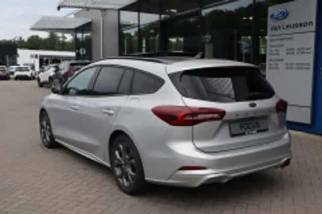 Ford Focus (2025) thumbnail 3