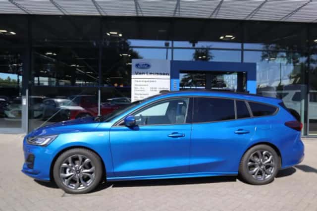 Ford Focus (2025) thumbnail 2