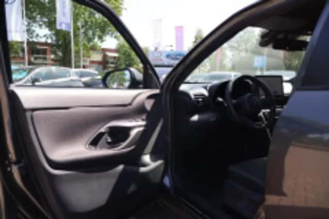 Toyota Yaris Cross (2025) thumbnail 6