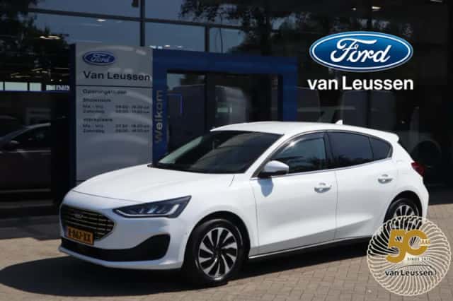 Ford Focus (2022) thumbnail 1