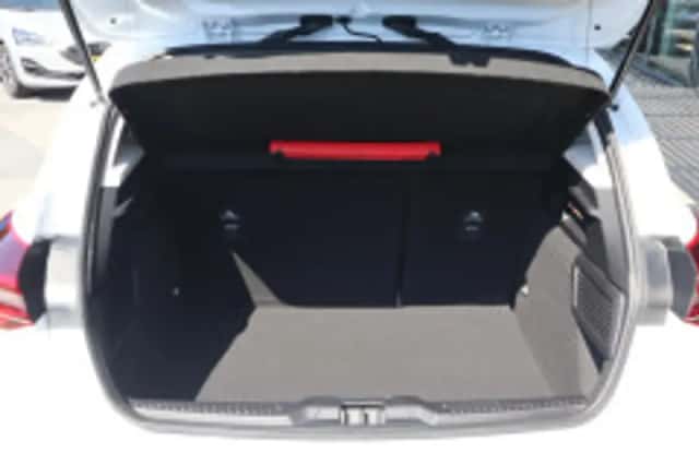 Ford Focus (2022) thumbnail 5