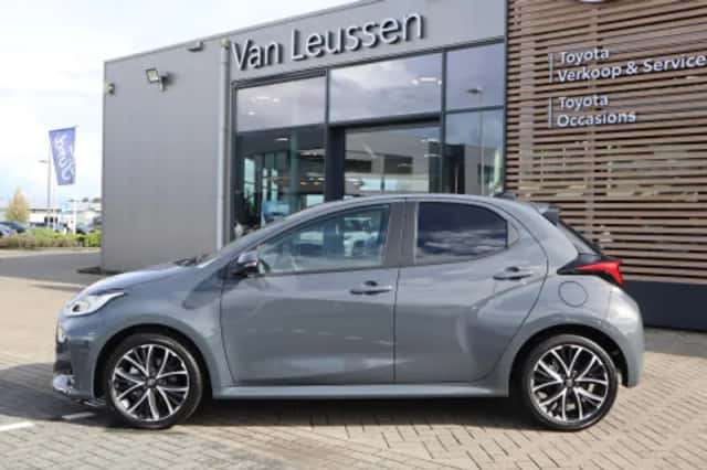 Toyota Yaris (2026) thumbnail 2
