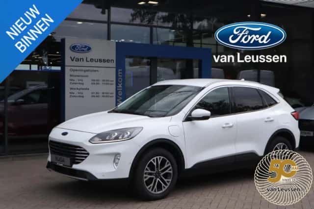 Ford Kuga (2022) thumbnail 1