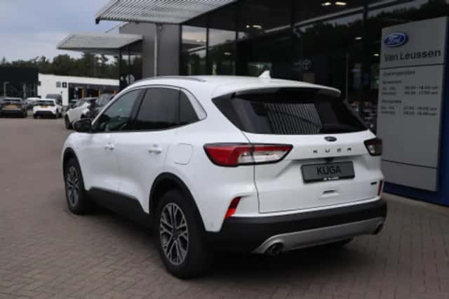 Ford Kuga (2022) thumbnail 2