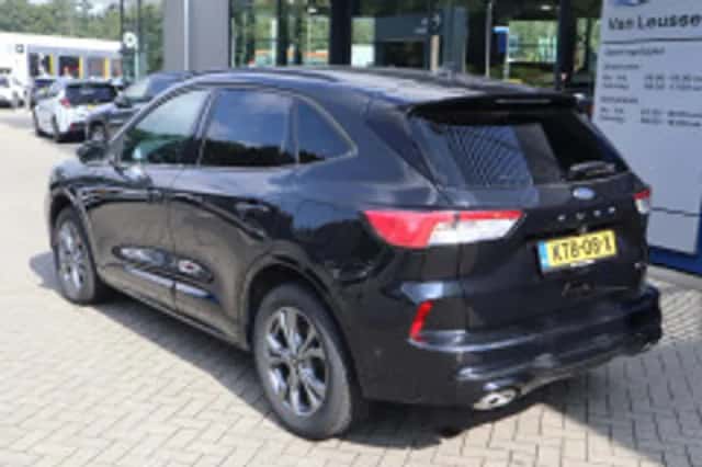 Ford Kuga (2023) thumbnail 3