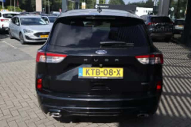 Ford Kuga (2023) thumbnail 4