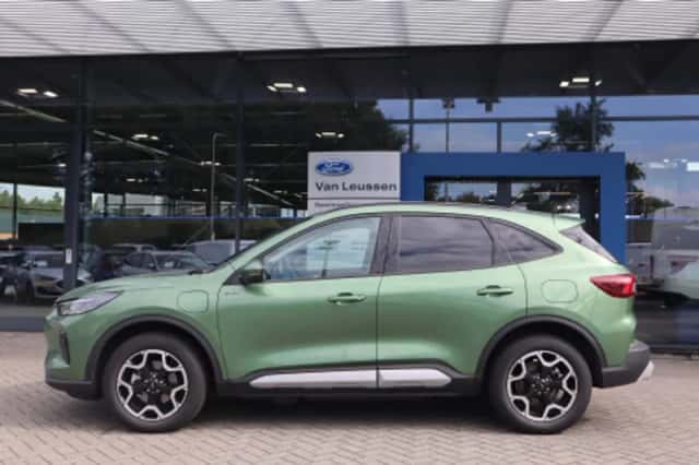Ford Kuga (2025) thumbnail 2