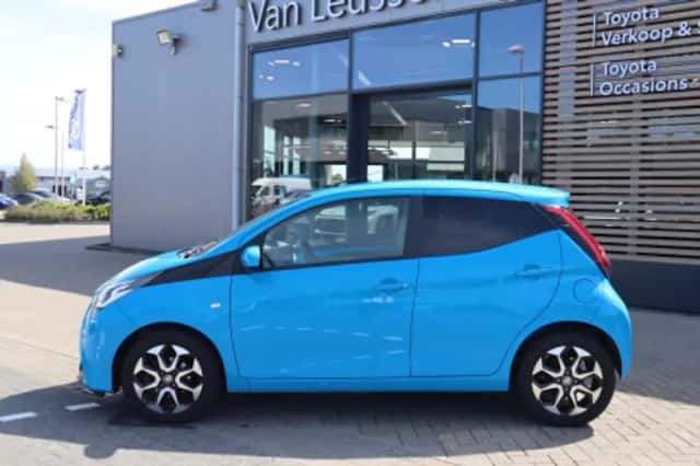 Toyota Aygo (2018) thumbnail 2