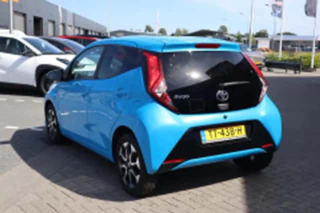 Toyota Aygo (2018) thumbnail 3
