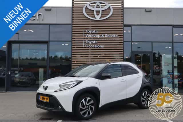 Toyota Aygo (2023) thumbnail 1