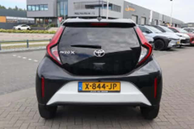 Toyota Aygo (2023) thumbnail 4