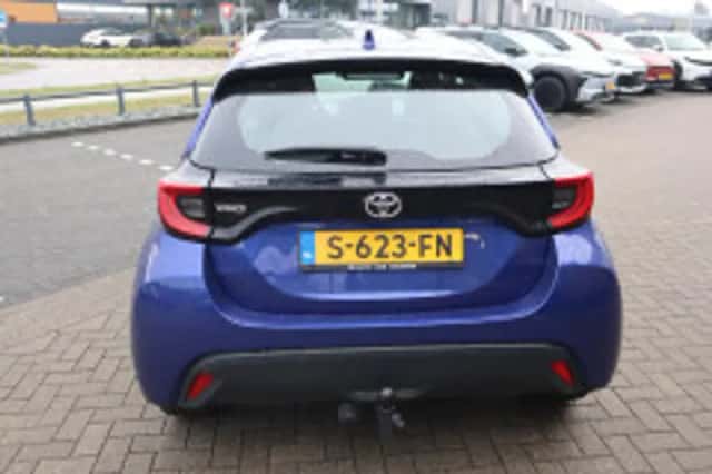 Toyota Yaris (2023) thumbnail 4