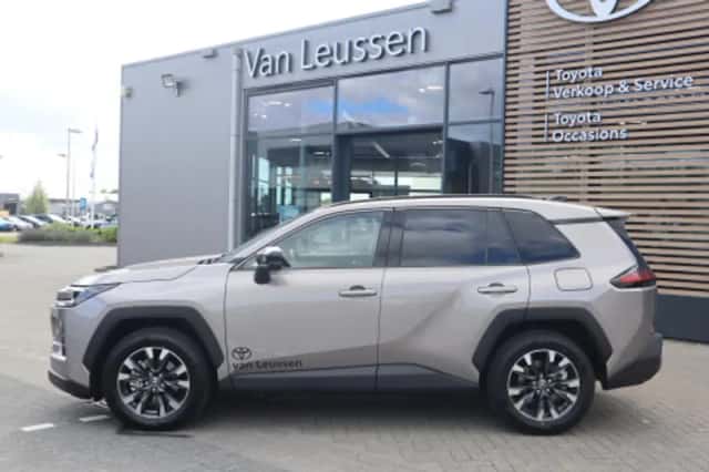 Toyota RAV4 (2026) thumbnail 2