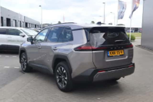 Toyota RAV4 (2026) thumbnail 3