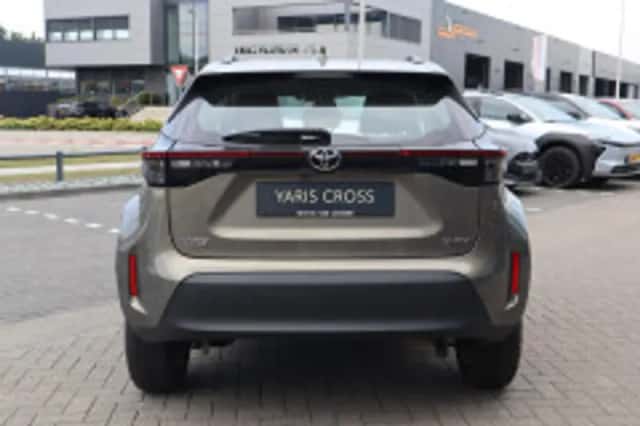 Toyota Yaris Cross (2025) thumbnail 4