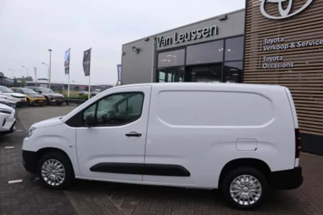 Toyota Proace (2024) thumbnail 2