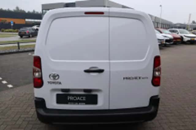 Toyota Proace (2024) thumbnail 4