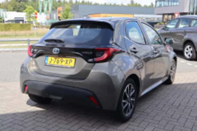 Toyota Yaris (2020) thumbnail 5