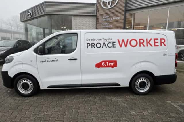 Toyota Proace (2025) thumbnail 2